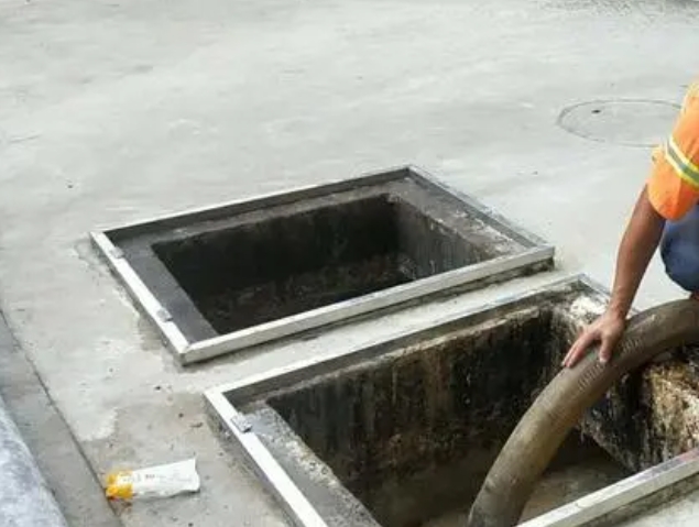 郑场镇化粪池清理
