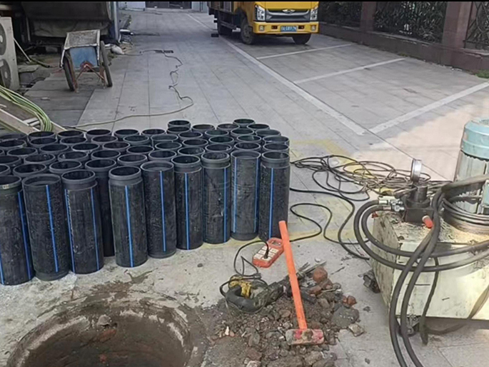 郑场镇PE置换管厂家 DN315置换管 非开挖管短管置换